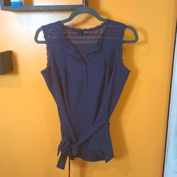 A.N.A Navy Blue Ruffle Sleeveless Blouse With Back Tie Size M - Picture 4 of 8